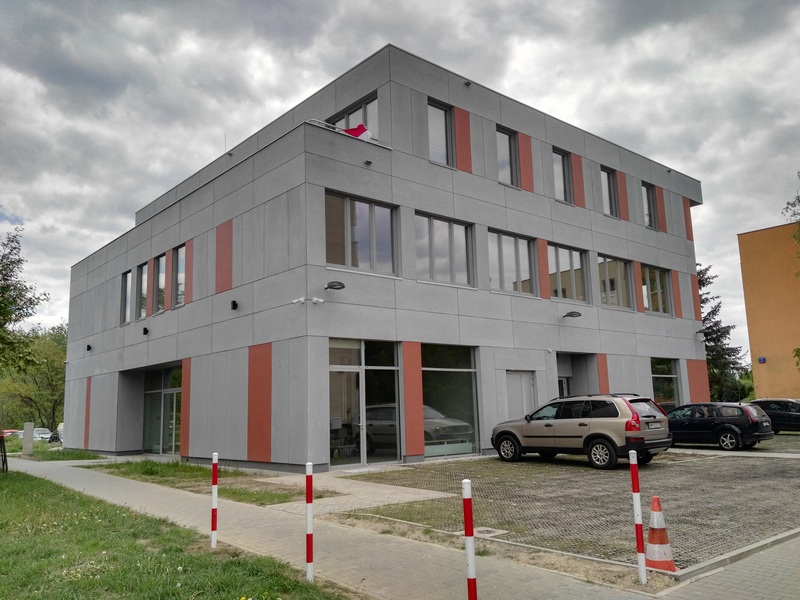 Pawilon usługowo-biurowo-handlowy, Warszawa ul. Erazma — projekt Projecta Sp. z o.o.